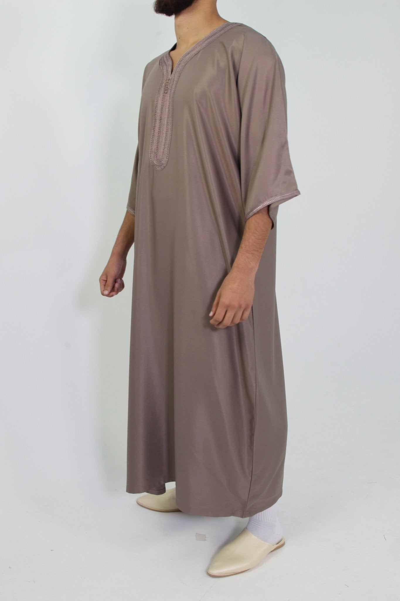 Djellaba Royale - Bruin - TheDjellaba - TheDjellaba - Djellaba - Kaftan - Jalabiya - Thobe - Qamis - Dishdasha - Kurta - Abaya - Robe - Tunic - Burnous