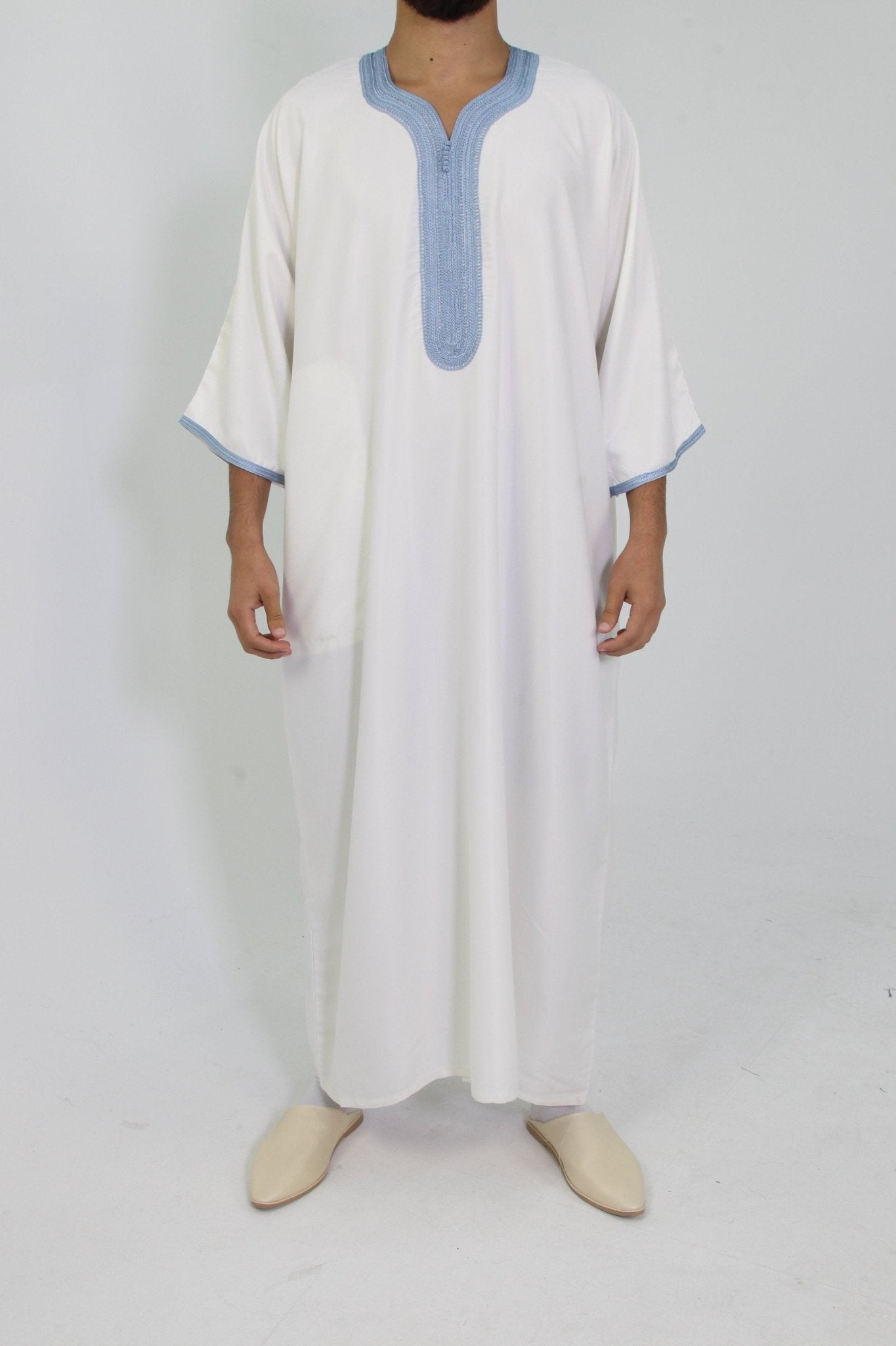 Djellaba Royale - Wit/Lichtblauw - TheDjellaba - TheDjellaba - Djellaba - Kaftan - Jalabiya - Thobe - Qamis - Dishdasha - Kurta - Abaya - Robe - Tunic - Burnous