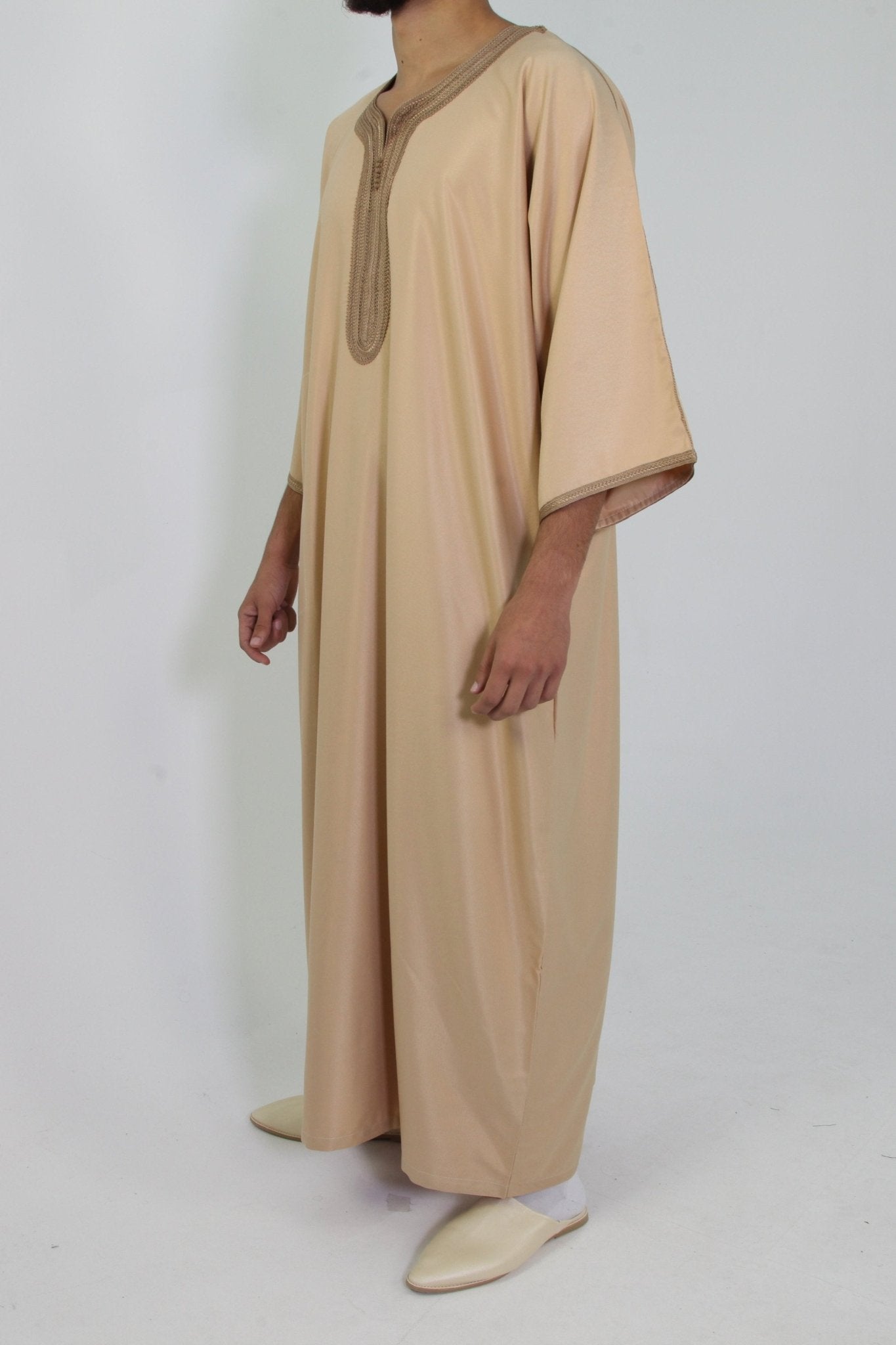 Djellaba Royale - Zandbruin - TheDjellaba - TheDjellaba - Djellaba - Kaftan - Jalabiya - Thobe - Qamis - Dishdasha - Kurta - Abaya - Robe - Tunic - Burnous